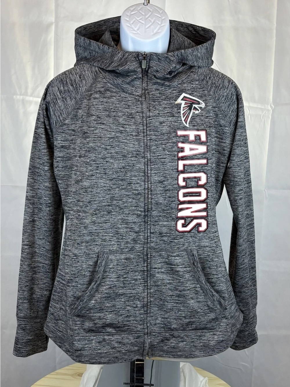 Woman's Atlanta Falcons G-III Sports Gray Receiver Hoodie Size L
